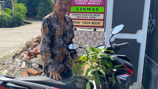 PEDULI LINGKUNGAN HIDUP ? BANTUAN BIBIT TANAMAN MENJADI PROGRAM